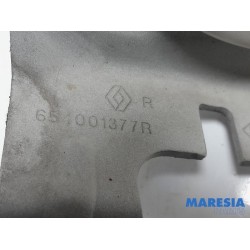 Renault - Captur - Bonnet Hinge