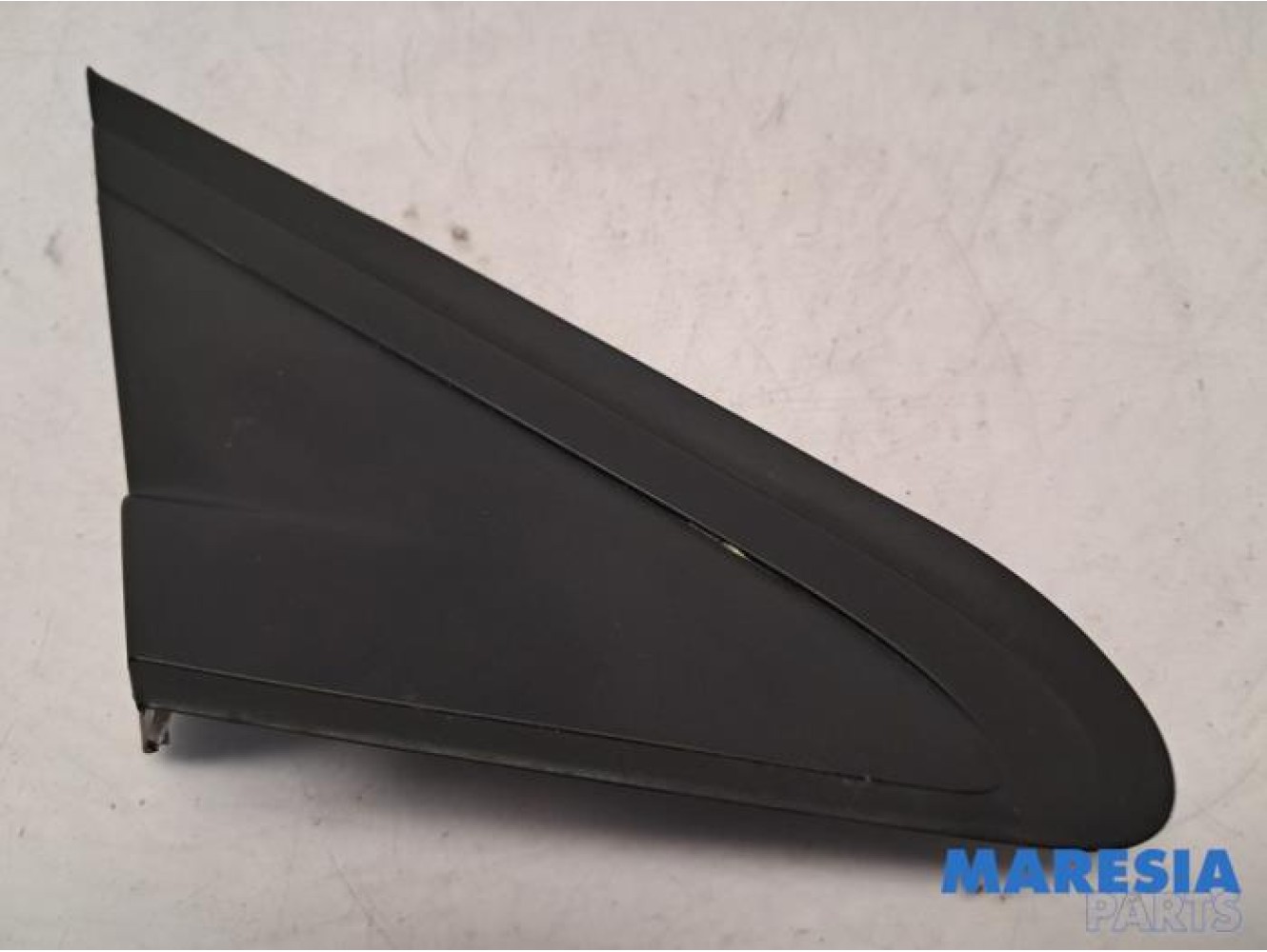 Peugeot - 208 - Protection montant A droit