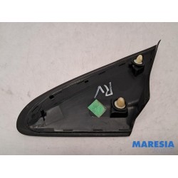 Peugeot - 208 - Protection montant A droit