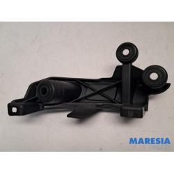 Citroen - C3 - Rear bumper bracket central