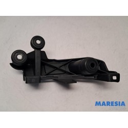 Citroen - C3 - Rear bumper bracket central