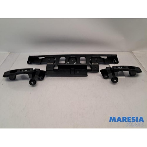 Citroen - C3 - Rear bumper bracket central
