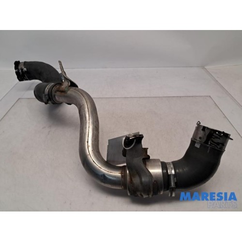 Opel - Vivaro - Intercooler tube