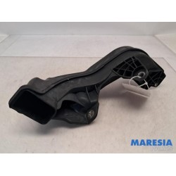 Opel - Vivaro - Air intake hose