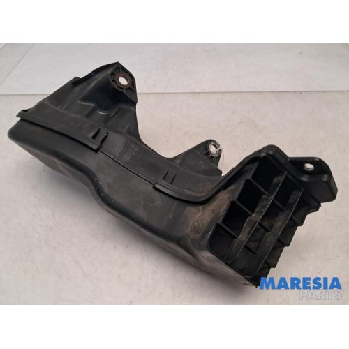 Opel - Vivaro - Air intake hose