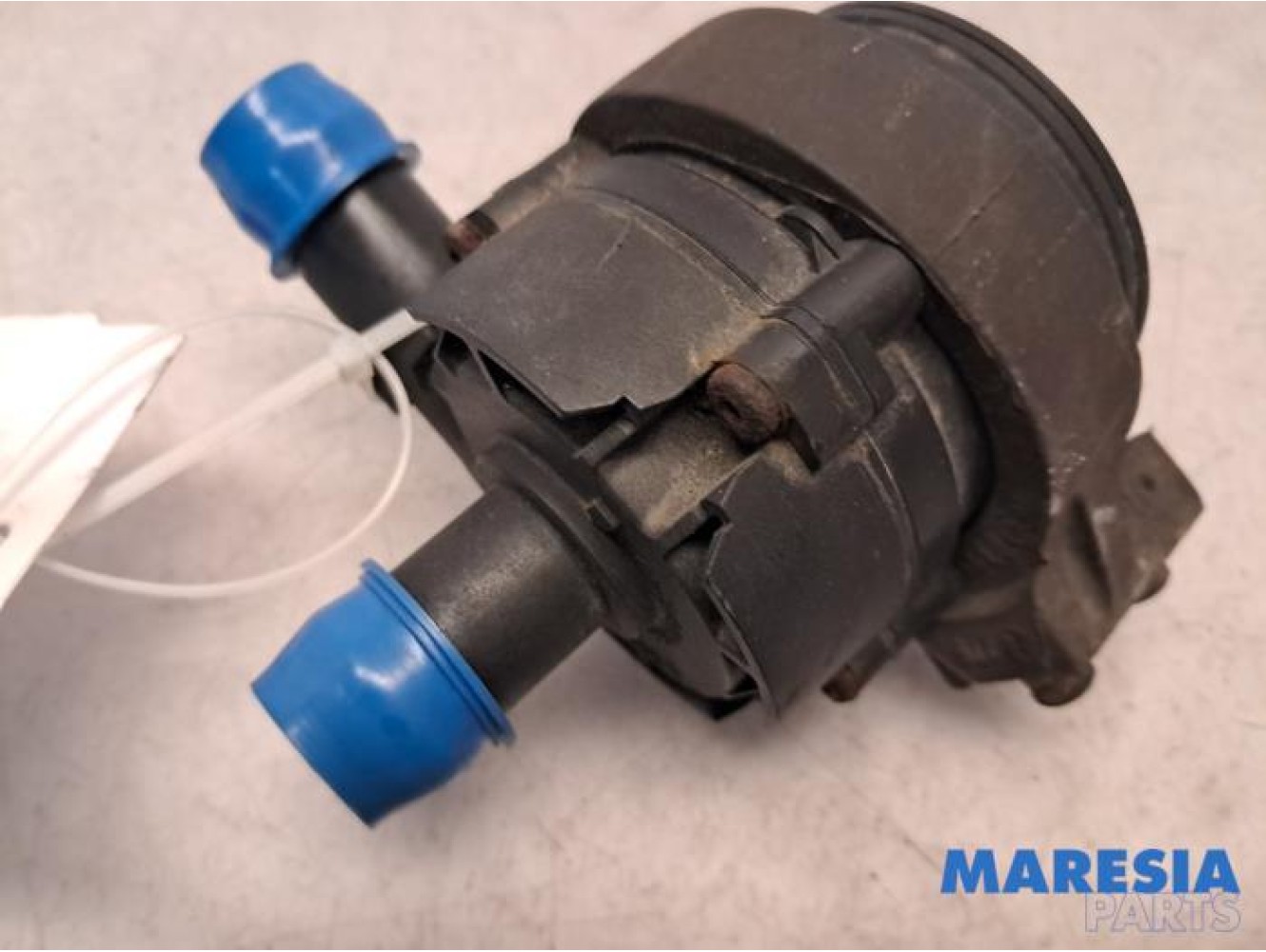 Opel - Vivaro - Additional water pump