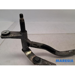 Opel - Vivaro - Wiper mechanism