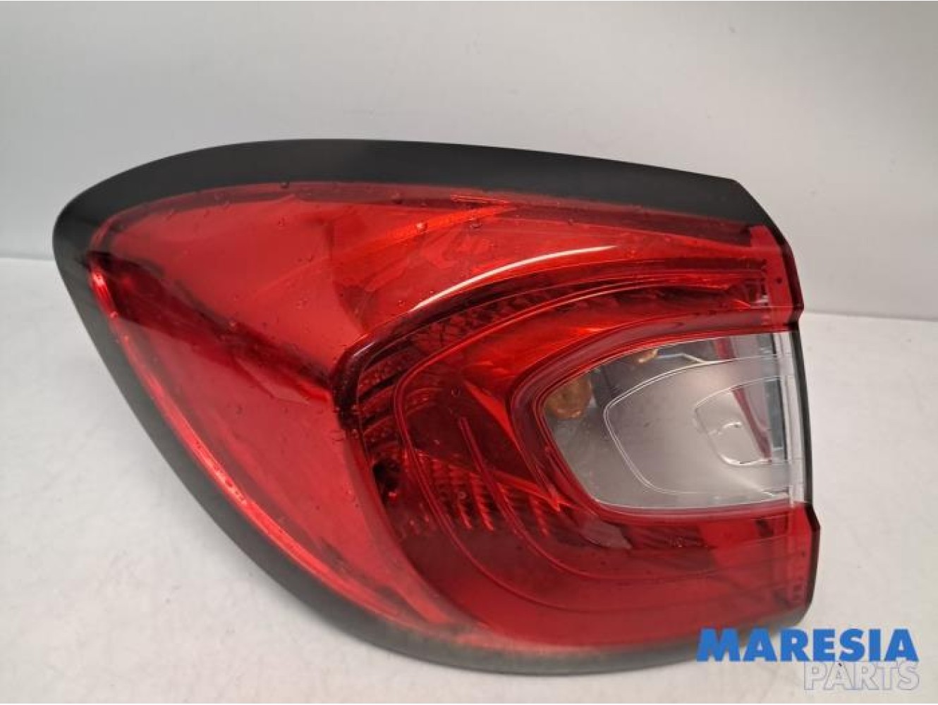 Renault - Captur - Taillight, left