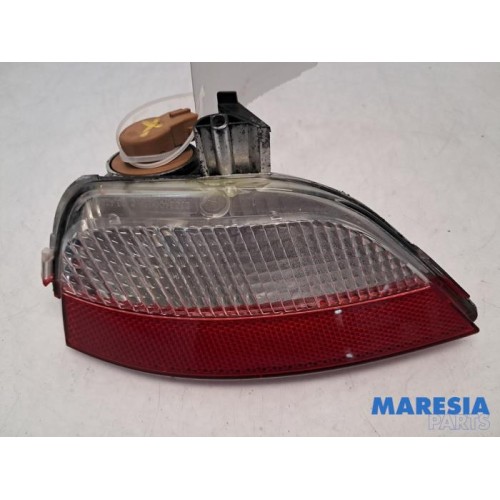 Renault - Captur - Rear fog light