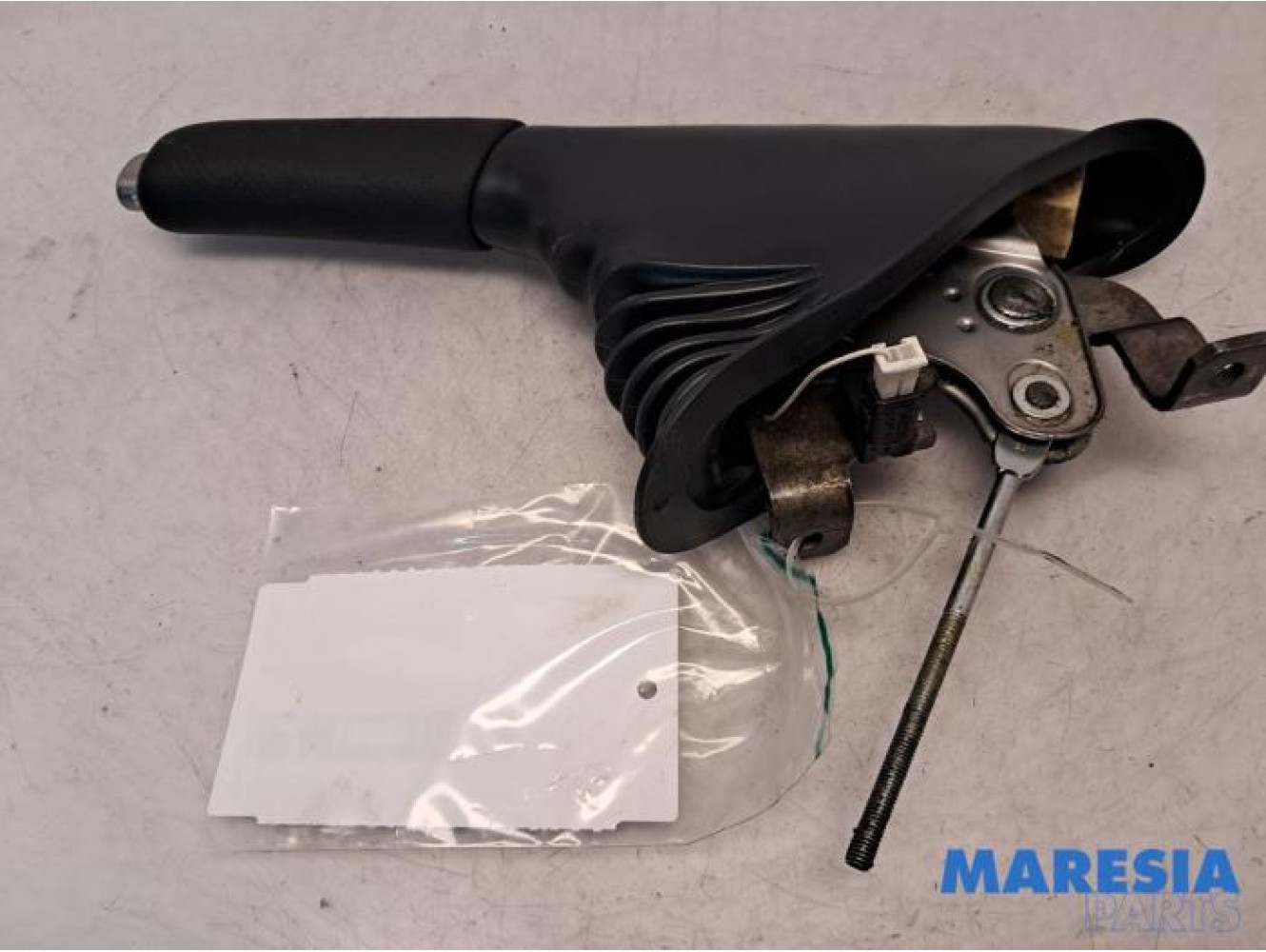 Fiat - 500 Abarth - Parking brake lever