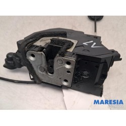 Renault - Captur - Door lock mechanism 4-door, front left