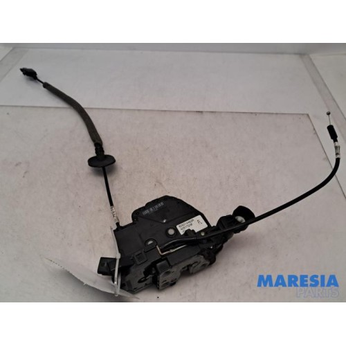 Renault - Captur - Door lock mechanism 4-door, front left
