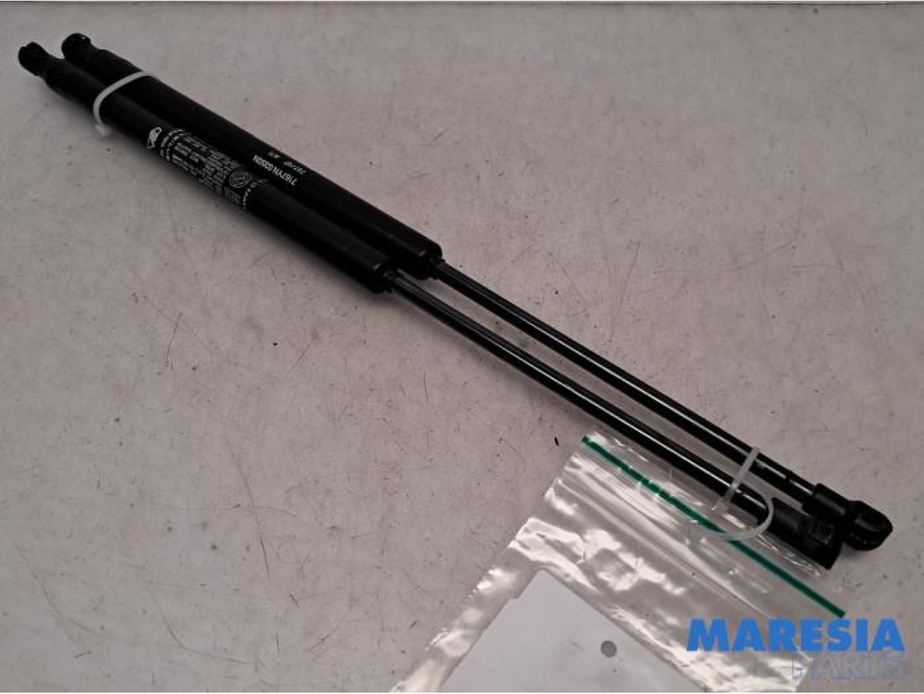 Fiat - 500 - Set of tailgate gas struts