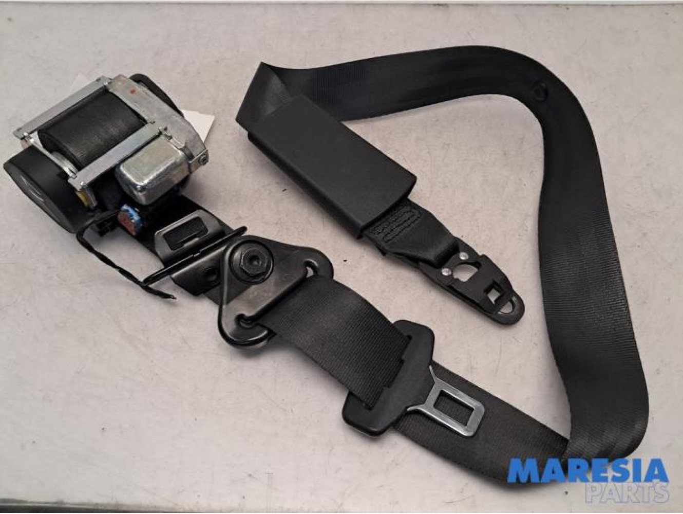 Renault - Captur - Front seatbelt, left