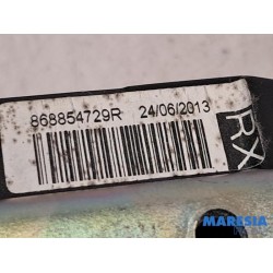 Renault - Captur - Front seatbelt, left