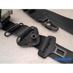 Renault - Captur - Front seatbelt, right