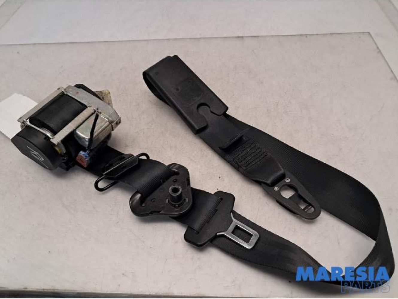 Renault - Captur - Front seatbelt, right