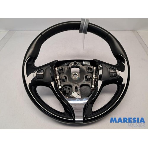 Renault - Captur - Steering wheel