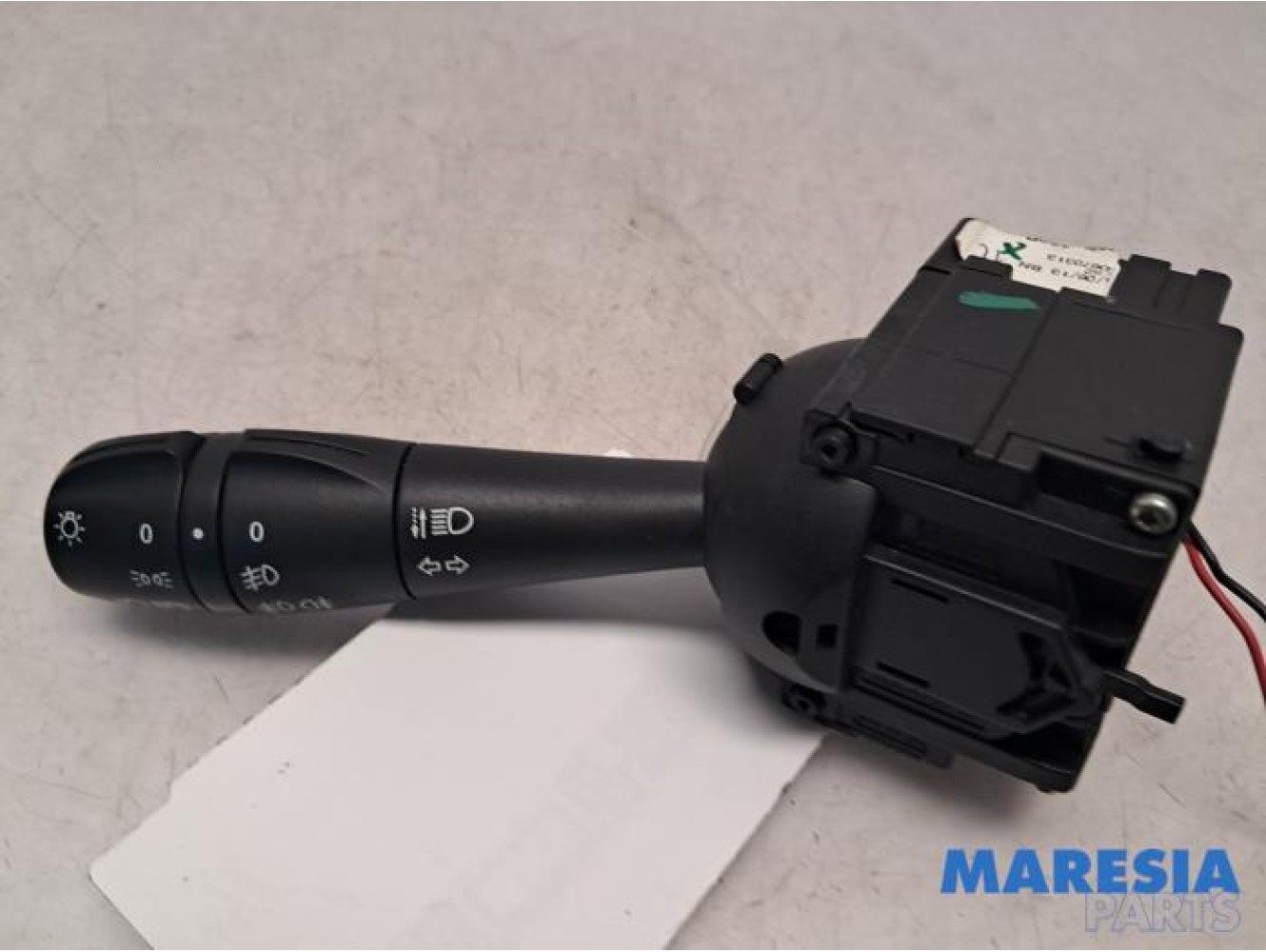 Renault - Captur - Indicator switch