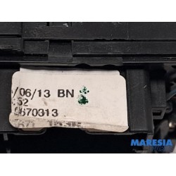Renault - Captur - Wiper switch