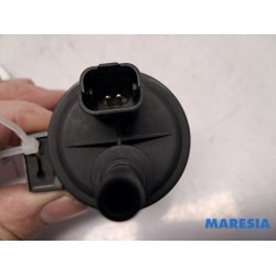 Renault - Captur - Vacuum valve