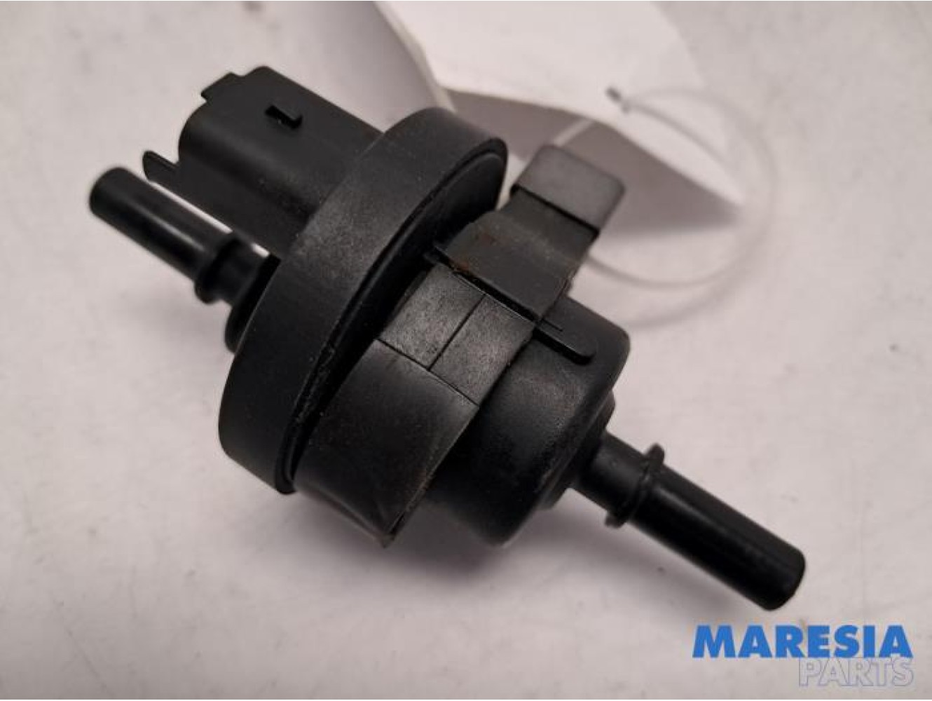 Renault - Captur - Vacuum valve