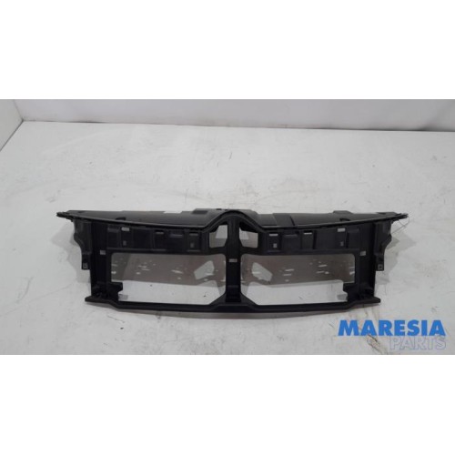 Citroen - C4 Grand Picasso - Front part support