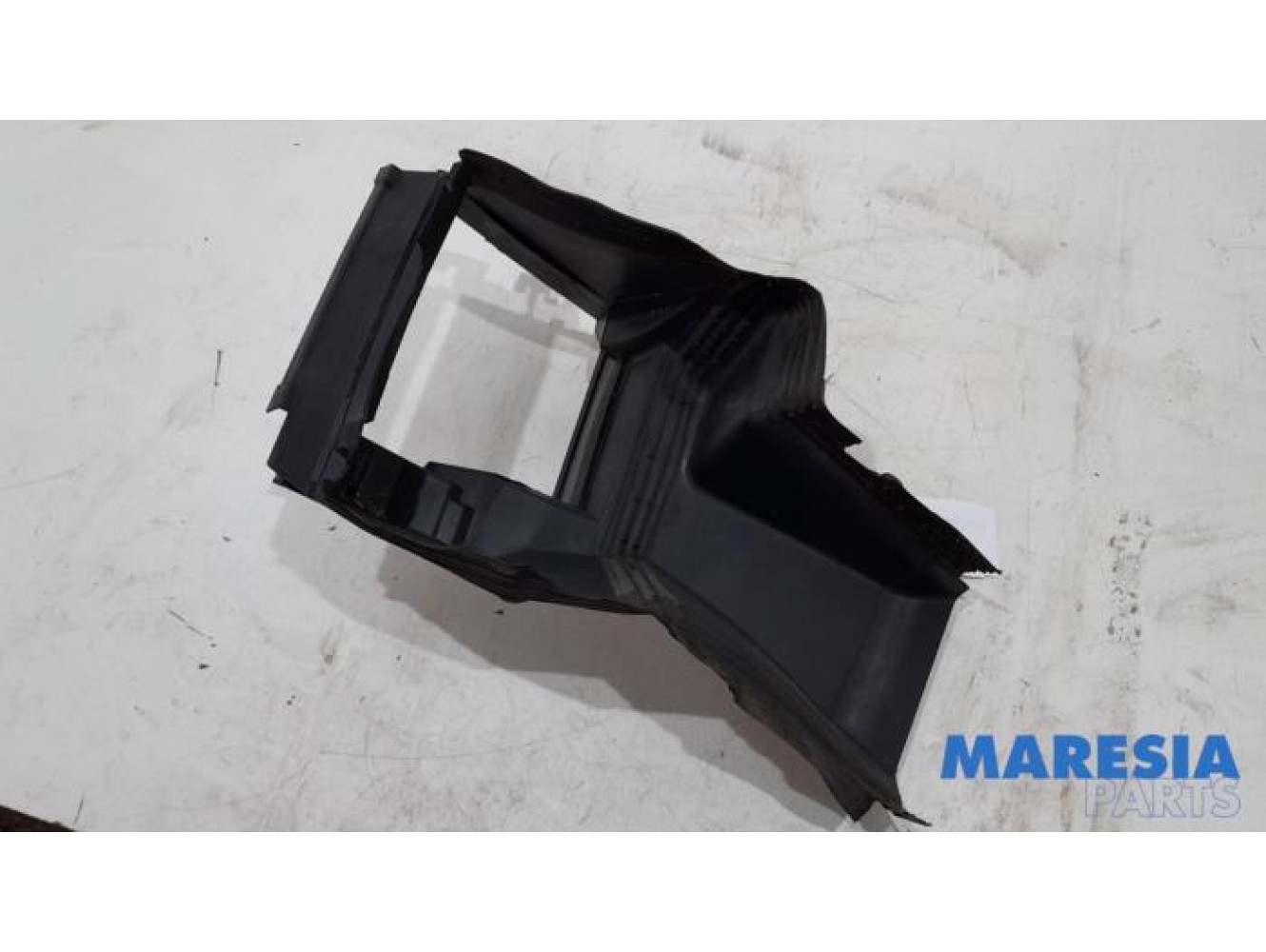 Citroen - C4 Grand Picasso - Air funnel