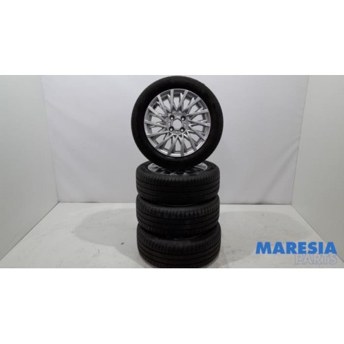 Fiat - 500 - Sportvelgenset + banden