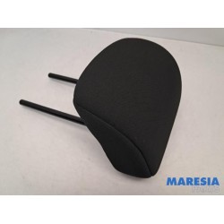 Renault - Captur - Headrest