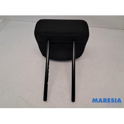Renault - Captur - Headrest
