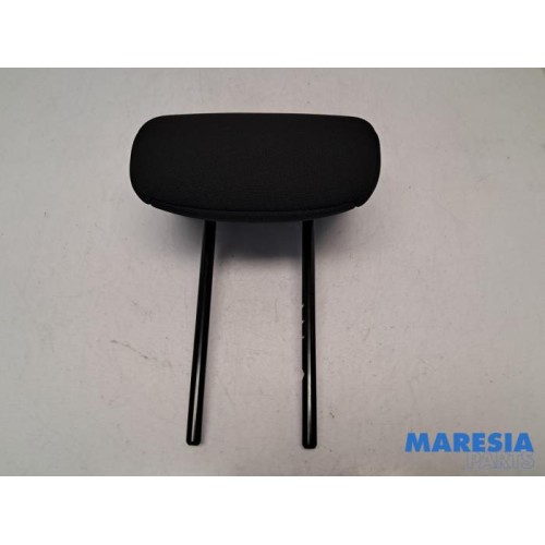 Renault - Captur - Headrest