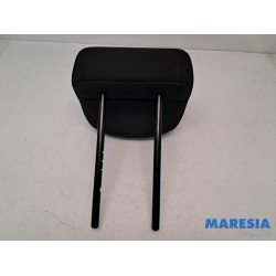 Renault - Captur - Headrest