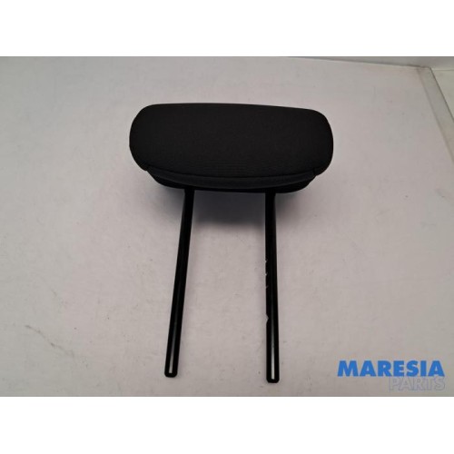 Renault - Captur - Headrest