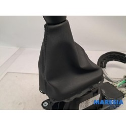 Renault - Captur - Gear stick