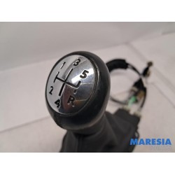 Renault - Captur - Gear stick
