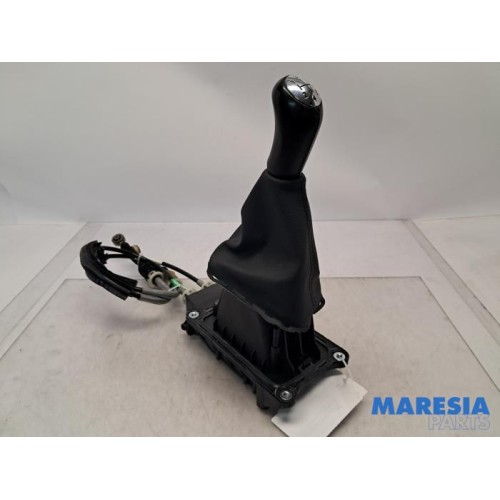 Renault - Captur - Gear stick