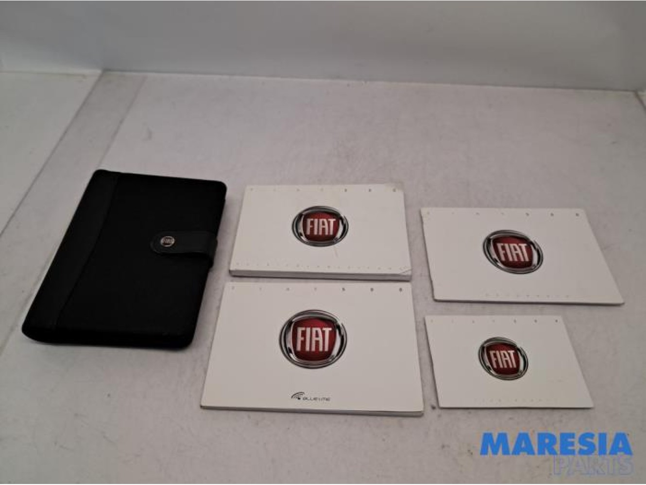 Fiat - 500 - Instruction Booklet