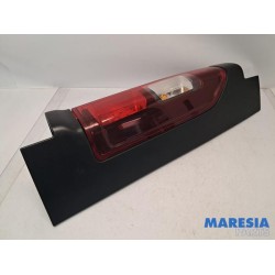 Opel - Vivaro - Taillight, right