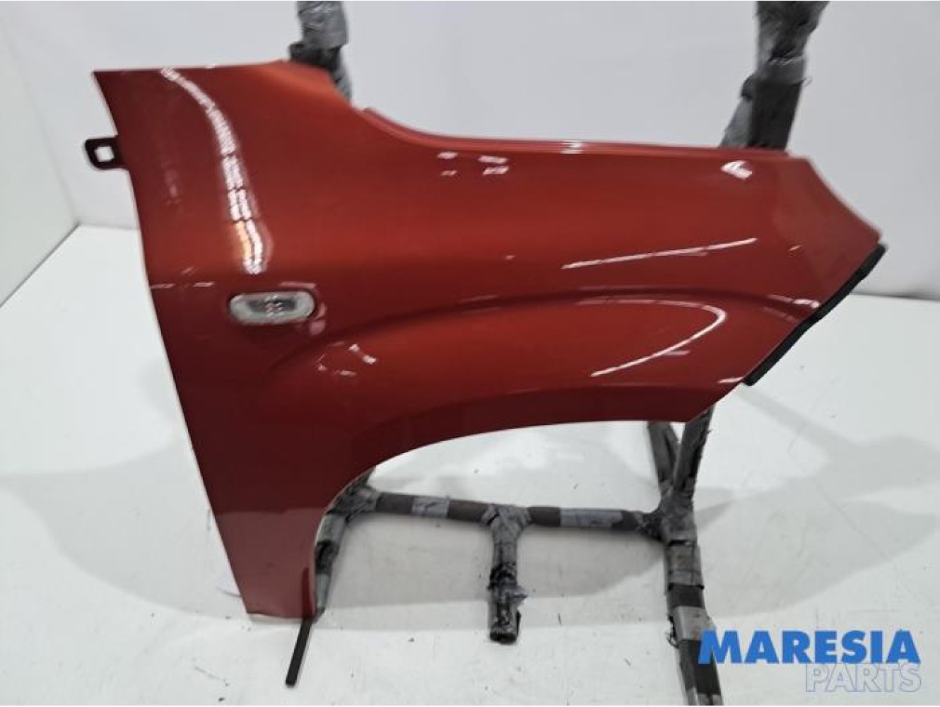 Fiat - Panda - Front wing, right