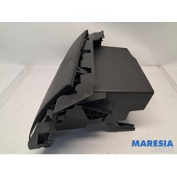 Opel - Vivaro - Glovebox