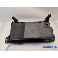 Opel - Vivaro - Glovebox