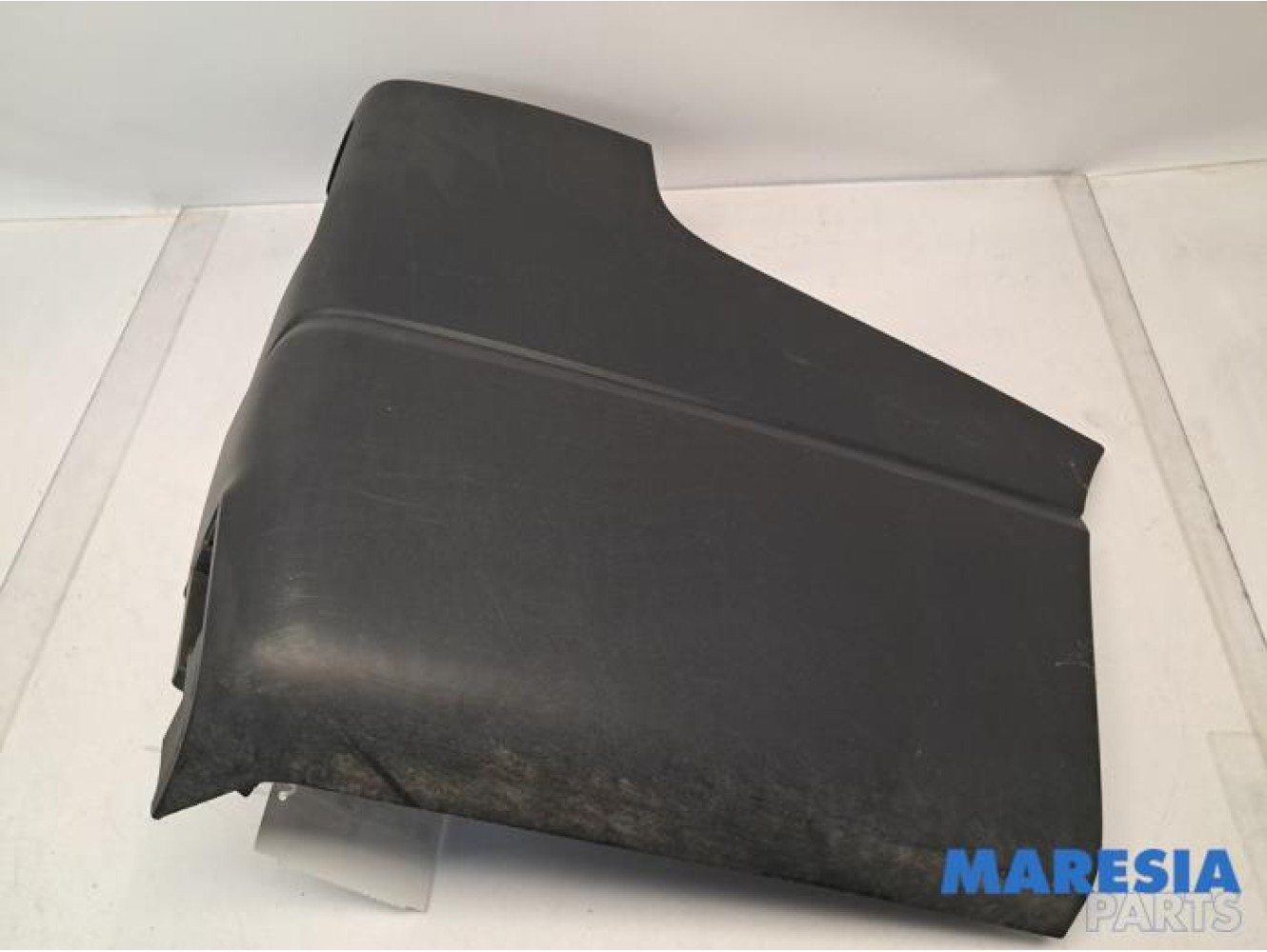 Opel - Vivaro - Rear bumper component, right