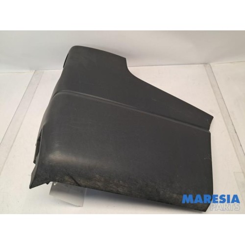Opel - Vivaro - Rear bumper component, right