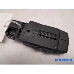 Opel - Vivaro - Commande radio volant