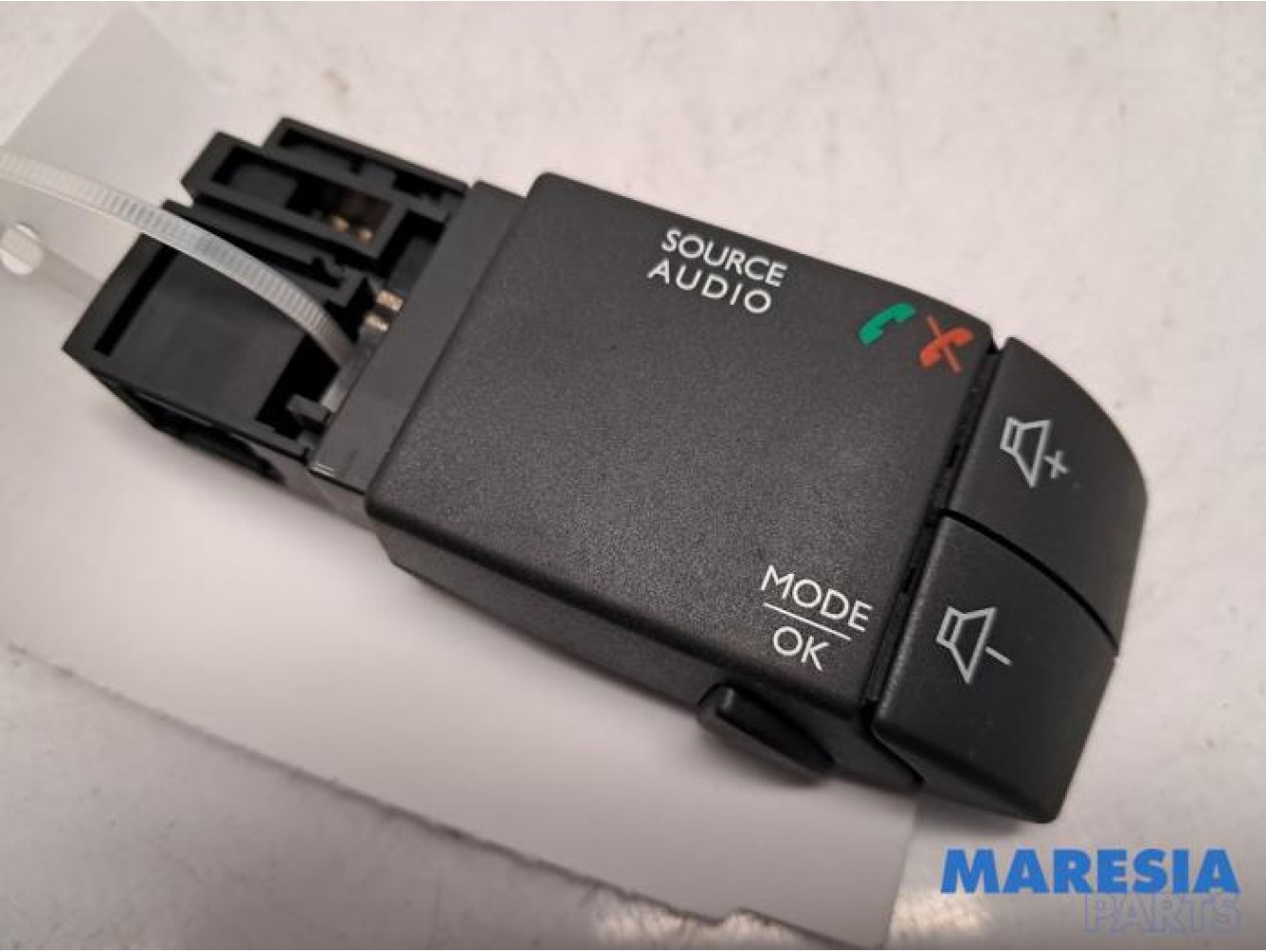 Opel - Vivaro - Commande radio volant