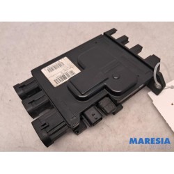 Opel - Vivaro - Voltage regulator