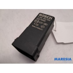 Opel - Vivaro - Glow plug relay