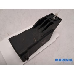 Opel - Vivaro - Glow plug relay