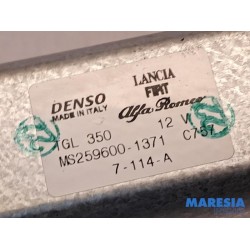Fiat - 500 - Rear wiper motor